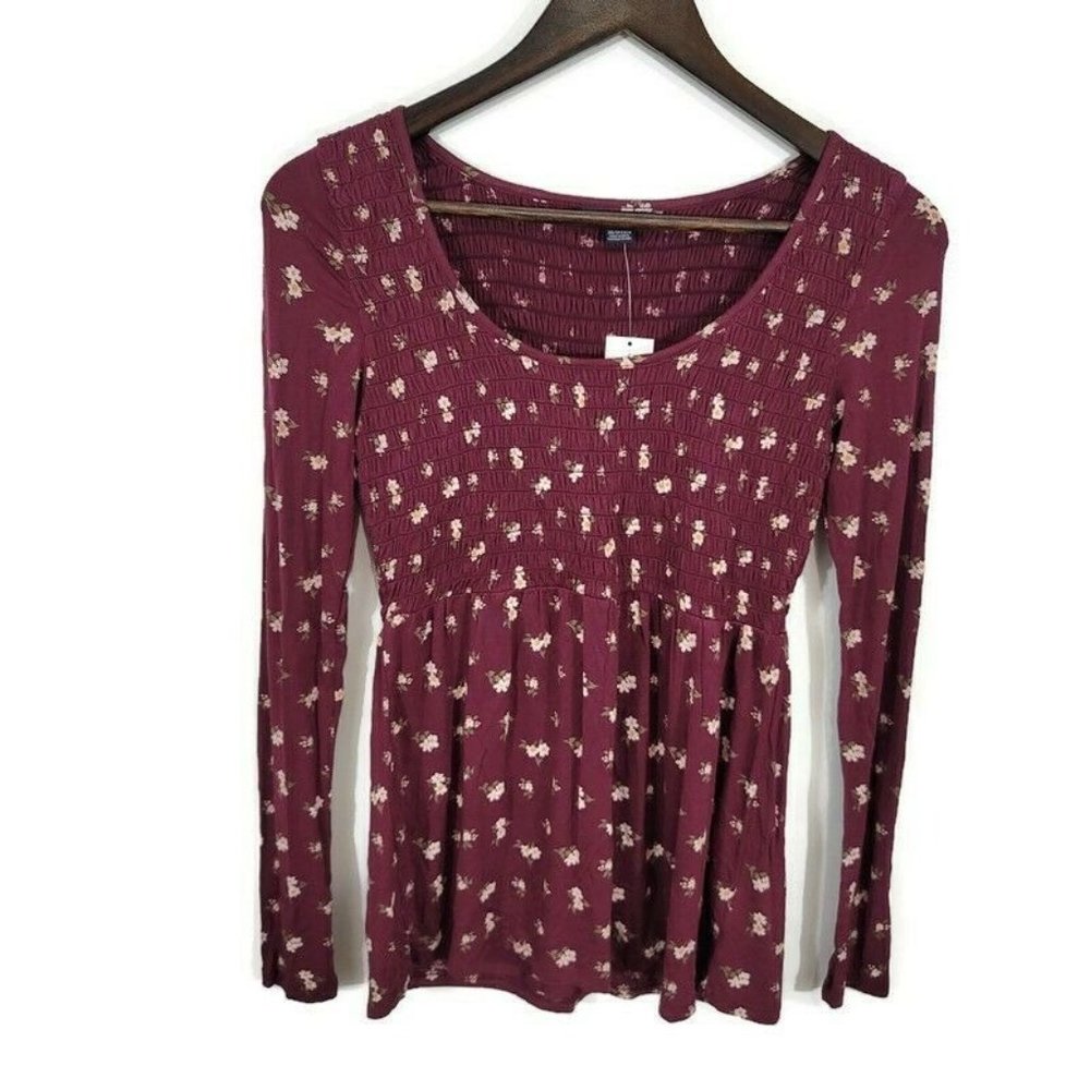American Eagle Womens Round Neck  Floral Smocked Top Size XS Maroon Flowy Soft